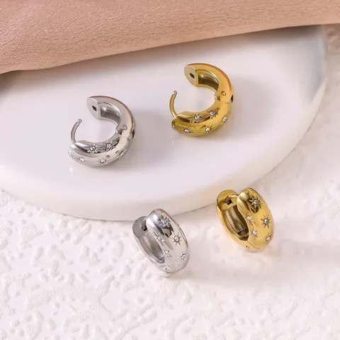 Minimalistische 304 Edelstahl 18K Vergoldet Achtzackiger Stern Huggie Ohrringe Mit Strass Für Damen Mode Schmuck