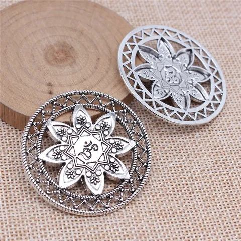 Antiek Zilver Om Symbool Ronde Bloem Hanger Retro Holle Legering Bedel Voor DIY Sieraden Maken Vondsten Etnisch Accessoire