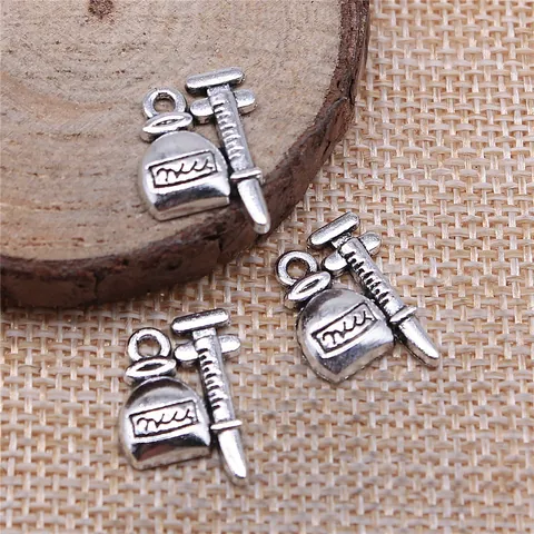 Antique Silver Syringe And Medicine Bottle Pendant Alloy Medical Theme Charms For DIY Jewelry Making Accessories Retro Style