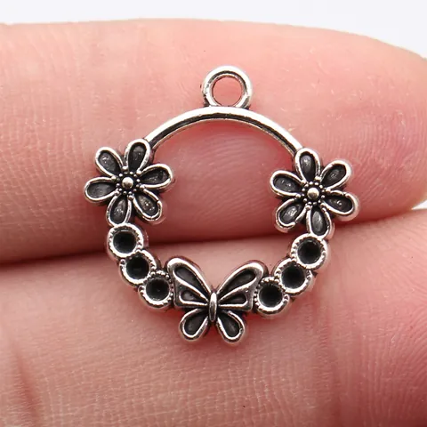 Antique Silver Alloy Flower Butterfly Hoop Pendants For DIY Jewelry Making Findings Retro Circular Charm Accessories