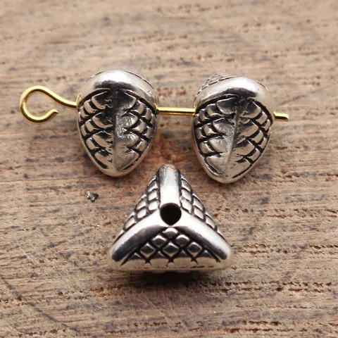 Triangle Textured Spacer Beads Zinc Alloy Metal Geometric Beads For Jewelry Making DIY Antique Silver Gold Retro Style
