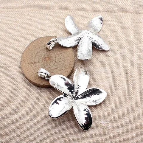 Übertriebene Große Blumen Anhänger Zinklegierung Gehämmert Textur Retro Übergroße Blumenschmuck Für DIY Halskette Schmuckherstellung Antik Silber Gold