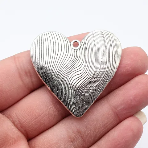 Retro Antique Silver Large Heart Pendant Wavy Texture Zinc Alloy DIY Jewelry Accessories For Necklace For Men Women Accessory