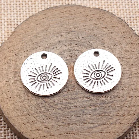 Antique Silver Hammered Round Evil Eye Pendant Zinc Alloy Radiating Line Accessory For DIY Jewelry Making Necklaces Charm