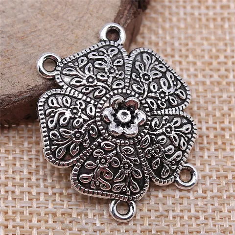 Connettori Vintage in Lega di Zinco a 4 Fori Floreali per la Creazione di Gioielli Body Chain Ciondoli a Forma di Fiore in Metallo Etnico Retrò Accessori DIY