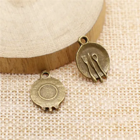 Vintage Alloy Cutlery Set Charms Round Plate Knife Fork Spoon Pendants For DIY Jewelry Making Findings Accessories Craft
