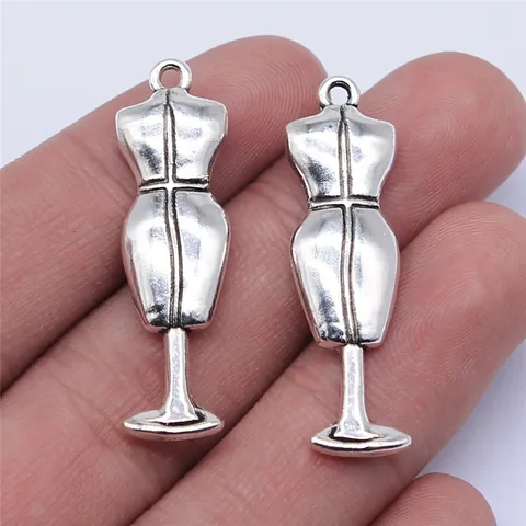 Antiksilber Schaufensterpuppe Kleiderbügel Charms Dress Form Anhänger Für Schmuckherstellung DIY Halskette Schlüsselanhänger Basteln