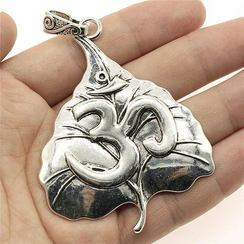 Vintage Antique Silver Alloy Bodhi Leaf Om Yoga Symbol Pendant For DIY Necklace Meditation Zen Jewelry Making Accessory