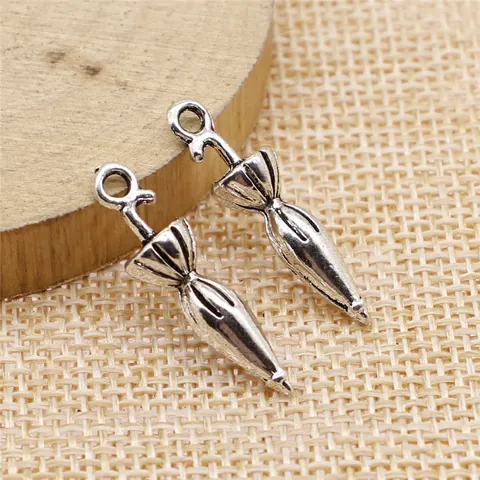 Vintage Antique Silver Alloy Umbrella Pendant For DIY Jewelry Making Retro Style Umbrella Charms For Necklace Bracelet
