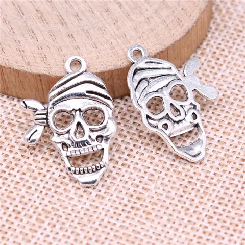 Piraten Totenkopf Anhänger für DIY Schmuckherstellung Antiksilber Metall Charms Halsketten Armbänder Gothic Zubehör