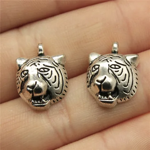 Antique Silver Tiger Head Alloy Pendant Charms For DIY Jewelry Making Accessories Retro Animal Design Metal Findings For Necklace Crafts