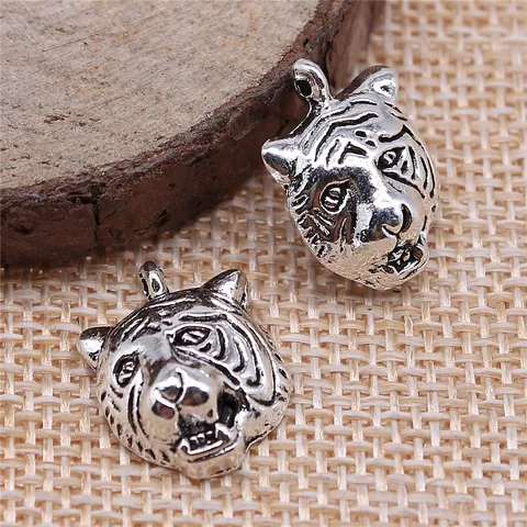 Antique Silver Tiger Head Alloy Pendant Charms For DIY Jewelry Making Accessories Retro Animal Design Metal Findings For Necklace Crafts