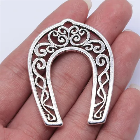 Vintage Alloy Horseshoe Charms Hollow Out Scroll Pattern Large Pendant Electroplated Antique Metal Craft Findings For DIY Crafting Necklace Jewelry Making