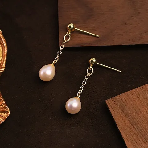 Orecchini a Pendente con Catena in Perla d'Acqua Dolce Naturale con Perno in Argento Sterling 925 Placcato Oro Gioielli per Orecchie da Donna Design di Nicchia