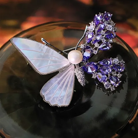 Vintage Original Butterfly Brooch For Women With Natural Pearl Shell And Purple Zirconia Inlaid Silver Plated Fashion Jewelry