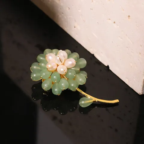 Handmade Sunflower Brooch Aventurine Jade Freshwater Pearl 18K Gold Plated Alloy Pin Vintage Floral Accessory Women