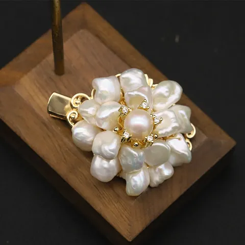 Fermaglio per Capelli con Perle Naturali d'Acqua Dolce Fatto a Mano Vintage Placcato Oro Fiore Farfalla Libellula Accessorio per Donne