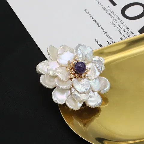 Handmade Freshwater Baroque Pearl Flower Brooch For Women Luxury Alloy Rhinestone Floral Pins Vintage Wedding Party Jewelry Gift