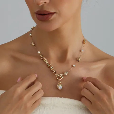 European American Style Irregular Metal Patchwork Alloy Pendant Necklace Fashion Artificial Pearl Toggle Clasp Necklace For Women Jewelry