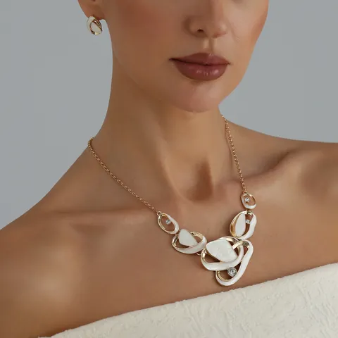 French Vintage Geometric Hollow Wrinkle Pendant Necklace And Stud Earrings Iron Rhinestone White Enamel Jewelry For Women