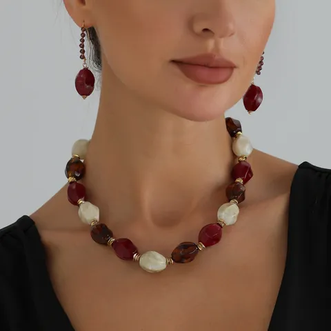 Retro Acrylic Color Block Beaded Necklace Set For Women Vintage Geometric Statement Pendant Necklace And Dangle Earrings