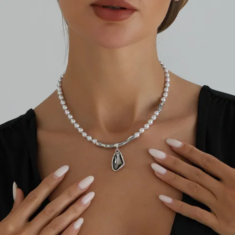 Collar de Perlas Artificiales Barrocas para Mujer Aleación Colgante de Strass Gris Joyería de Moda Collar