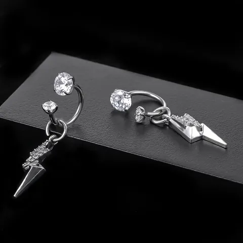 Pendiente de Aro Herradura en Aleación de Titanio y Circonia con Colgante de Rayo para Hombre Mujer Pieza Individual Joyería de Moda