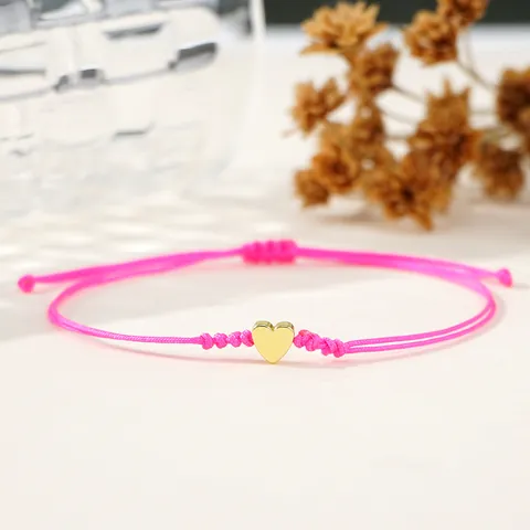 Handgefertigtes Minimalistisches Gewebtes Kordelarmband mit Goldener Legierung Herzanhänger Verstellbarer Schmuck