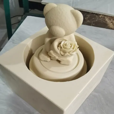 3D Cartoon Bear Holding Rose Silicone Mold Music Box Base Mold For Chocolate Plaster Candle DIY Craft Valentine Gift Baking Tools