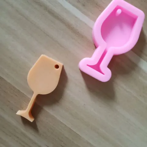 DIY Miniature Goblet Silicone Mold For Keychain Pendant Resin Casting Chocolate Biscuit Pink Wine Glass Shaped Craft Tool