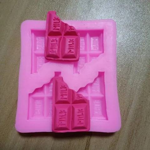 DIY 4-Cavity Half Chocolate Bar Shape Silicone Mold With MILK Letters For Cake Decorating Baking Fondant Chocolate Pink
