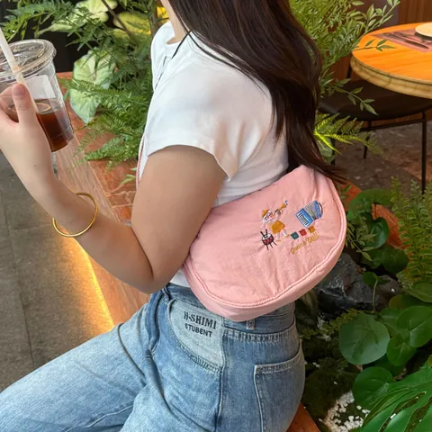 Embroidered Nylon Dumpling Bag Crescent Shoulder Bag Floral Animal Pattern Casual Fashion Crossbody Bag For Women Daily Match