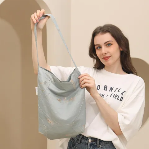 Women's 2024 New Atmosphere Lightweight Tote Bag Silk Embroidered Large Capacity Shoulder Bag Casual Fashion Satin Handbag