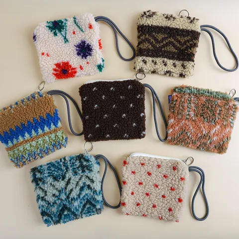 Women Winter Faux Lamb Wool Plush Mini Handbag Coin Purse Floral Leopard Pattern Small Storage Bag with Wrist Strap Zipper