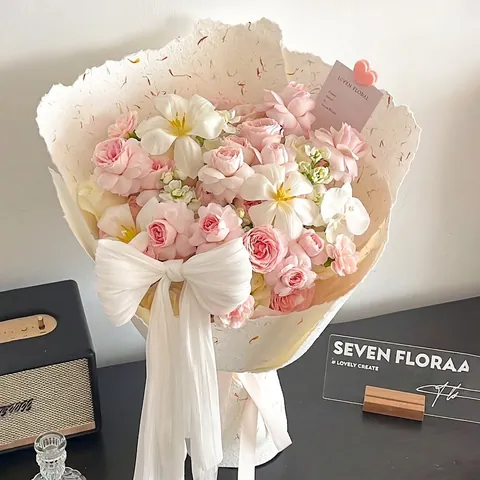 Huabanying 3D Geprägtes Blumenverpackungspapier Mit Handgerissenen Kanten Eingebetteten Blütenblättern Künstlerisches DIY Blumenpapier