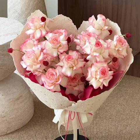 Huabanying 3D Geprägtes Blumenverpackungspapier Mit Handgerissenen Kanten Eingebetteten Blütenblättern Künstlerisches DIY Blumenpapier