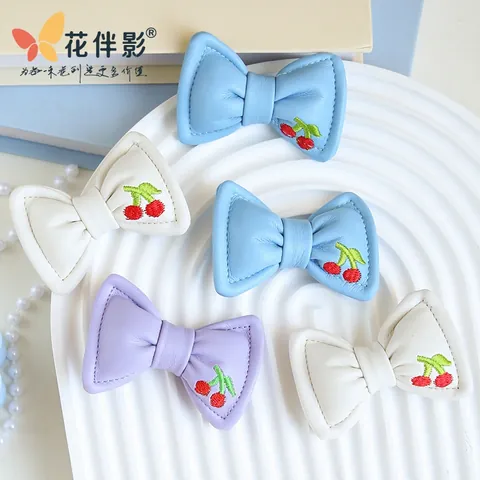 Accessorio Fiocco in Pelle Imbottito 3D Con Ricamo Ciliegia Stile Dopamina alla Moda Decorazione Floreale Ornamento Fiocco per Confezioni Regalo Artigianato Fai da Te Donna