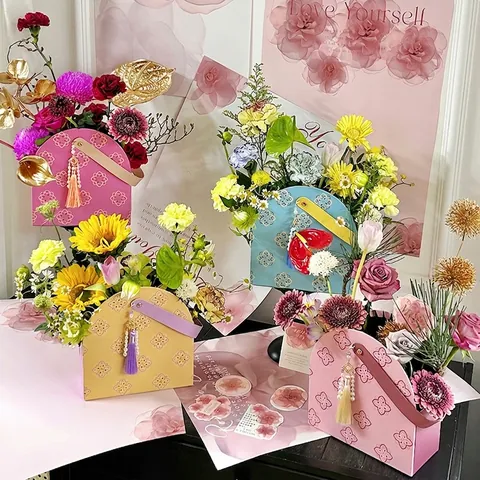 Scatola per Composizioni Floreali a Forma di Conchiglia Festa della Mamma Scatola Regalo Portatile Con Nappina di Perle Artificiali