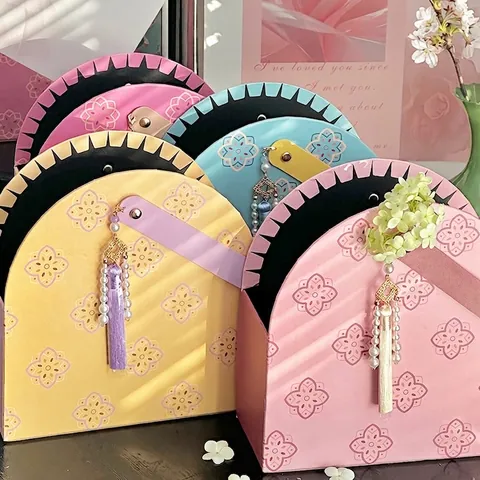 Scatola per Composizioni Floreali a Forma di Conchiglia Festa della Mamma Scatola Regalo Portatile Con Nappina di Perle Artificiali