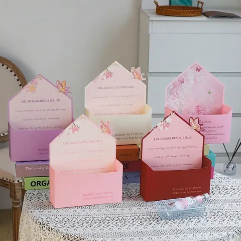 Romantic Envelope Style Flower Gift Box DIY Floral Packaging Cardboard Box With Butterfly Flower Pattern For Valentine