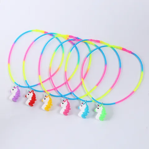Collana in Silicone Unicorno Arcobaleno per Bambini Collana con Ciondolo in PVC Animale Cartone Animato Gioielli Festa Regalo