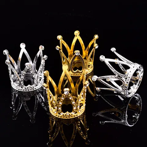 Rhinestone Iron Art Crown Cake Topper For Kids Princess Birthday Party Decoration Gold Silver Heart Pattern Crown Ornaments