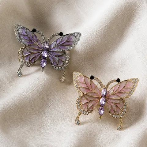 Vintage Butterfly Brooch Pin For Women Alloy Enamel Rhinestone Insect Brooches Jewelry Gift For Wedding Party Clothing Accessories
