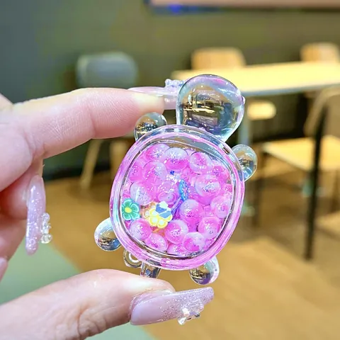 Mini Acrylic Quicksand Turtle Keychain Colorful Liquid Floating Beads Turtle Pendant Bag Charm Desktop Ornament For Kids Gift