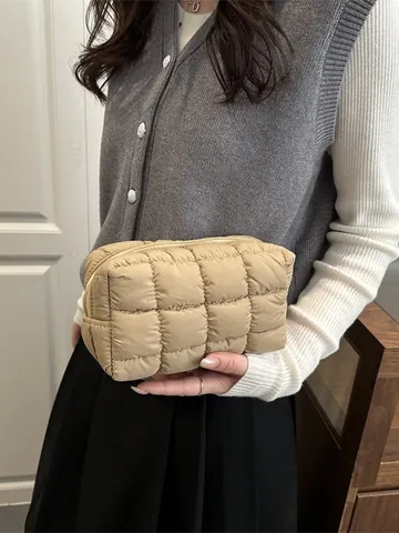 Korean Style Versatile Fashion Cloud Puffer Makeup Bag Multi Color Quilted Grid Handheld Portable Cosmetic Storage Bag