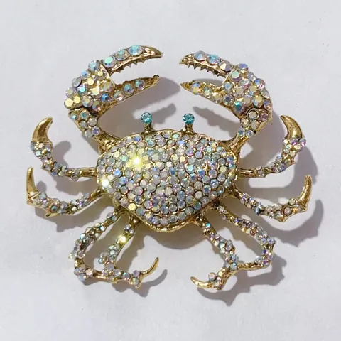 Exaggerated Crab Brooch For Women Alloy Rhinestone Animal Lapel Pin Gold Plated Crystal Corsage Party Fashion Jewelry Gift