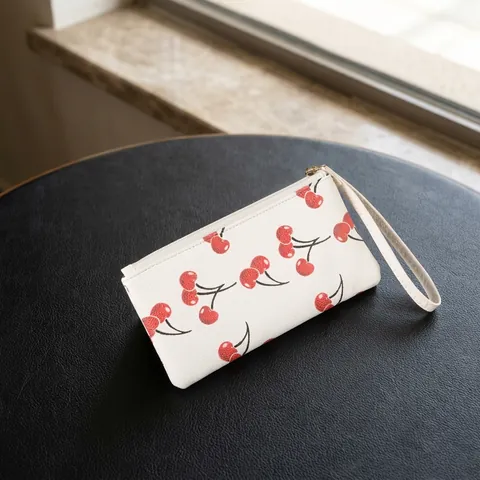 Damen Lange Clutch Geldbörse Litchi-Maserung PU-Leder Handgelenktasche Reißverschluss Obst Erdbeere Kirsche Lippen Print
