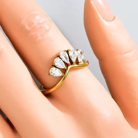 Stainless Steel Waterdrop Zirconia Ring Gold Plated Pear Cut Crystal V-Shaped Band Ring For Women Trendy Fashion Hand Jewelry