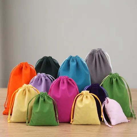 Pochettes à Bijoux en Velours avec Cordon de Serrage Souple Pochette Cadeau en Flanelle pour Colliers Bracelets Bagues Petit Sac d'Emballage pour Cadeau de Fête de Mariage
