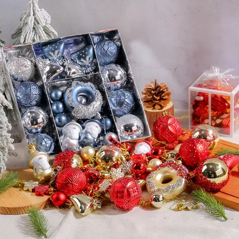 Ensemble d'Ornements d'Arbre de Noël en Plastique Incassable Boules de Noël Peintes Pendentifs Donut Sac Cadeau Père Noël pour Décoration de Fête